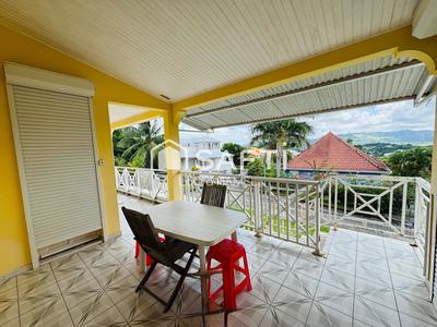 Maison - 209 m² - 8 pièces