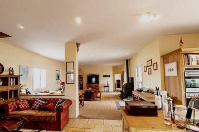 Maison contemporaine - 250 m² - 7 pièces