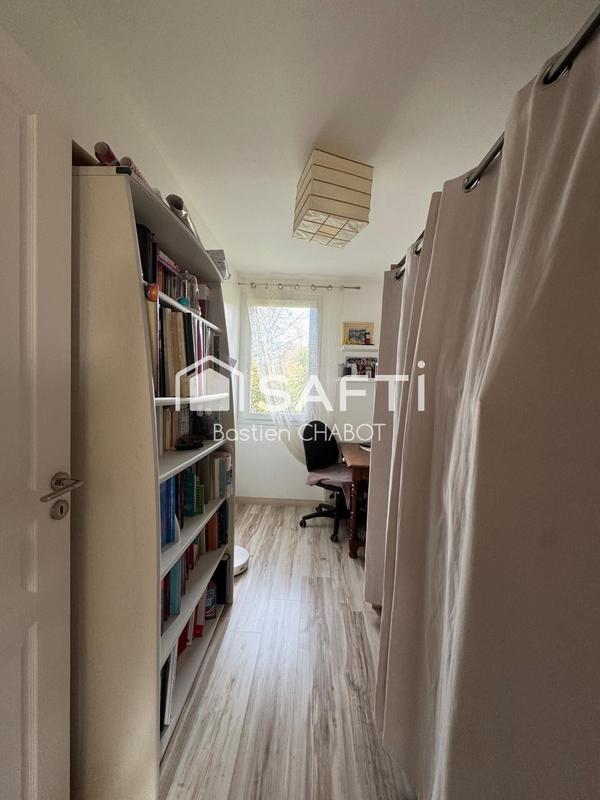 Maison - 99 m² - 6 pièces