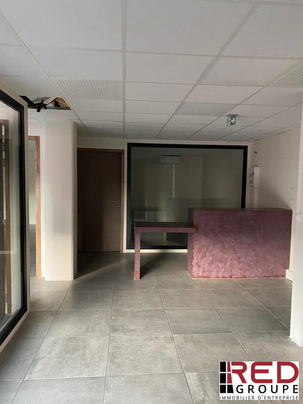 Local d'activités - 172 m²