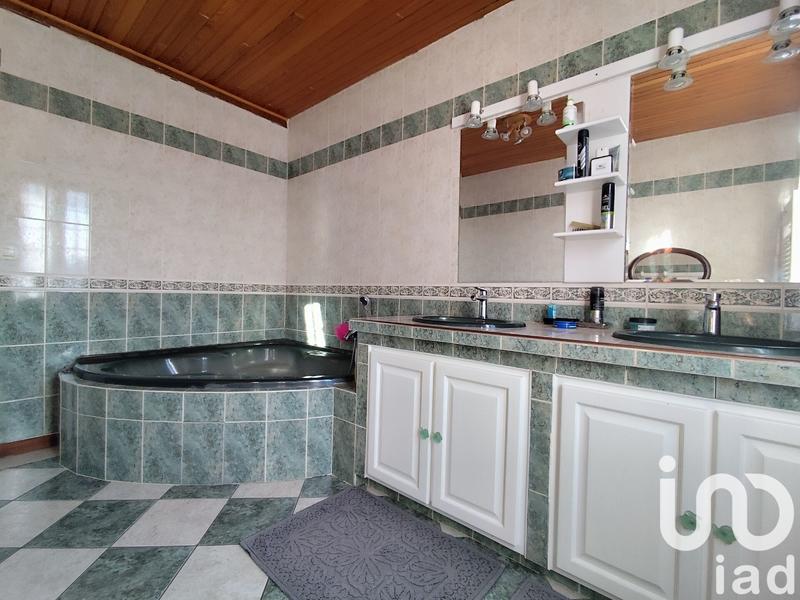 Maison - 195 m² - 8 pièces