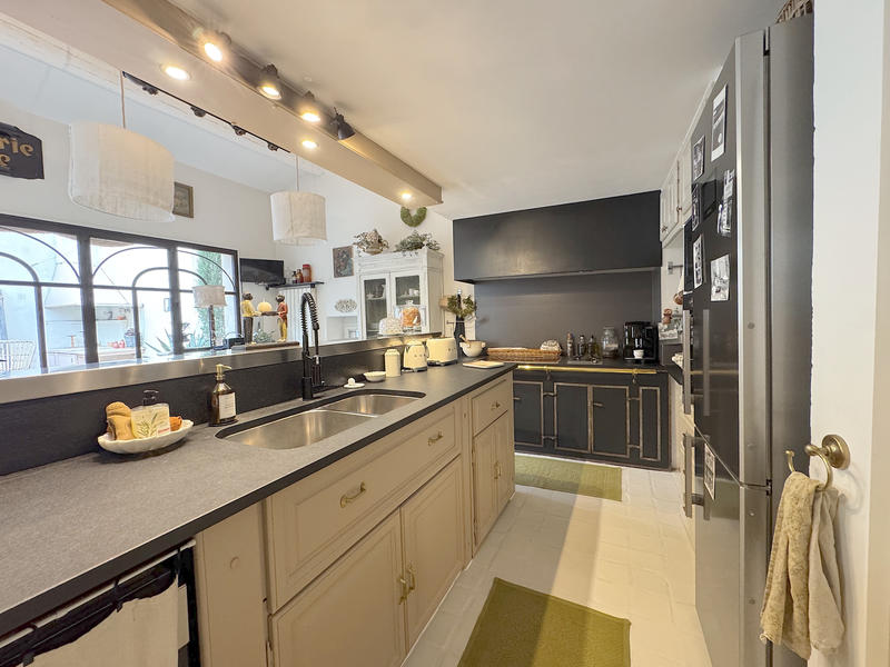 Maison - 295 m² - 10 pièces