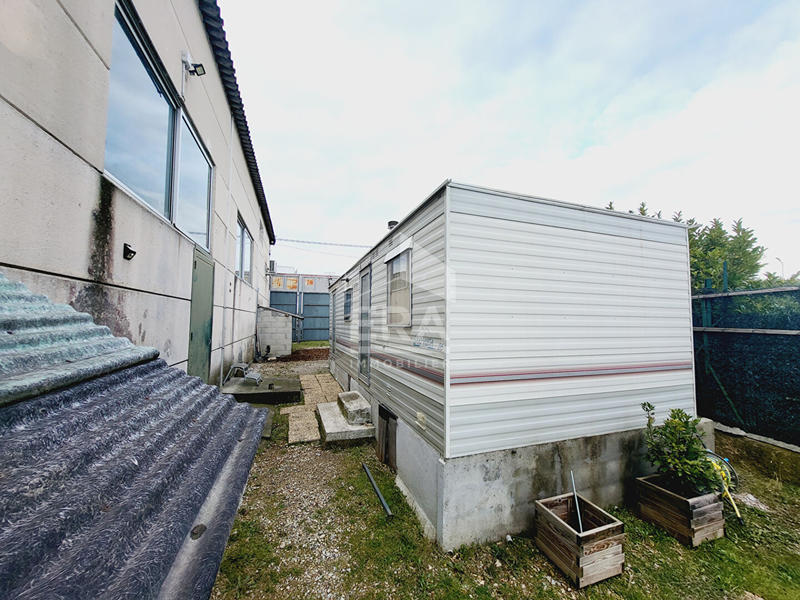 Maison - 420 m² - 5 pièces