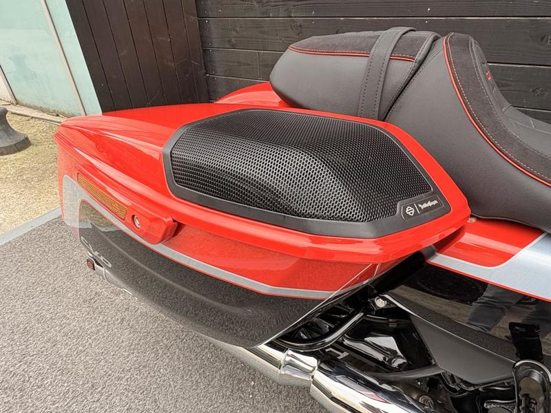 Harley Davidson Cvo Streetglide