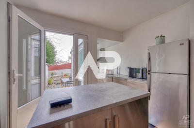 Maison - 122 m² - 6 pièces