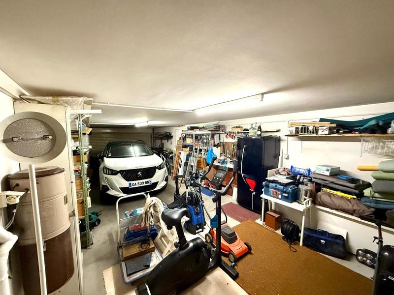 Maison - 225 m² - 6 pièces