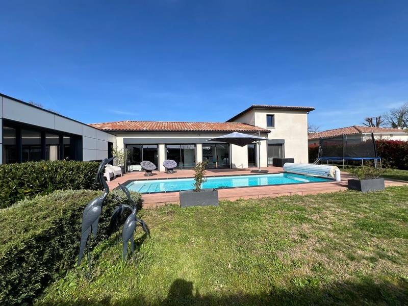 Villa - 185 m² - 5 pièces