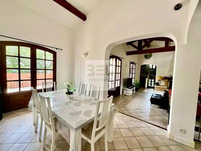 Maison de campagne - 210 m² - 6 pièces