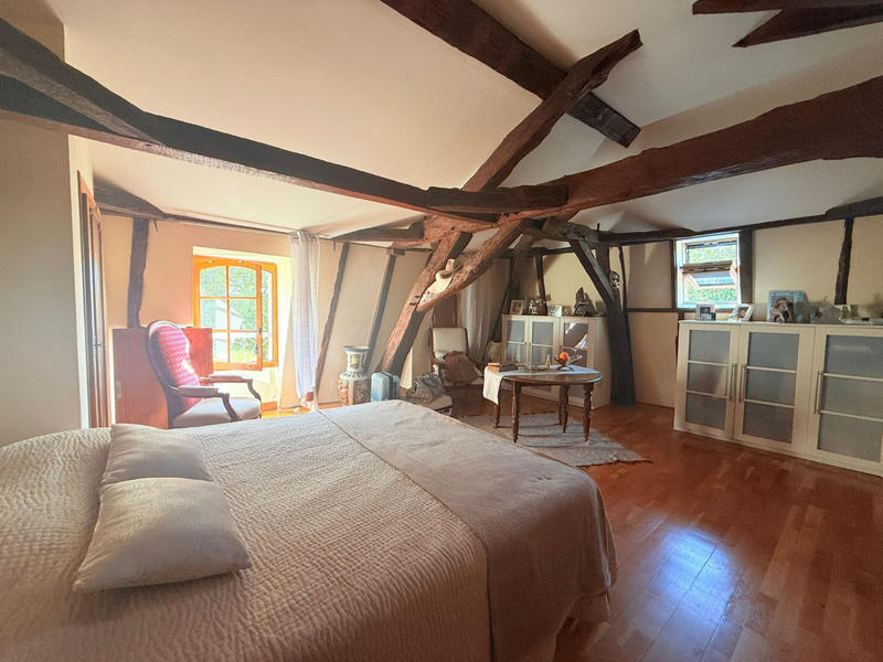 Maison - 348 m² - 13 pièces