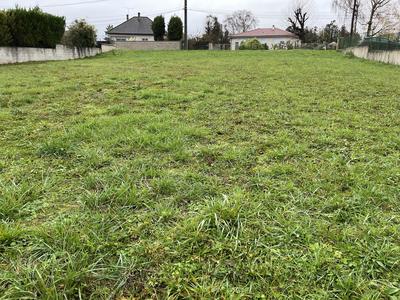 Terrain constructible - 2 600 m²