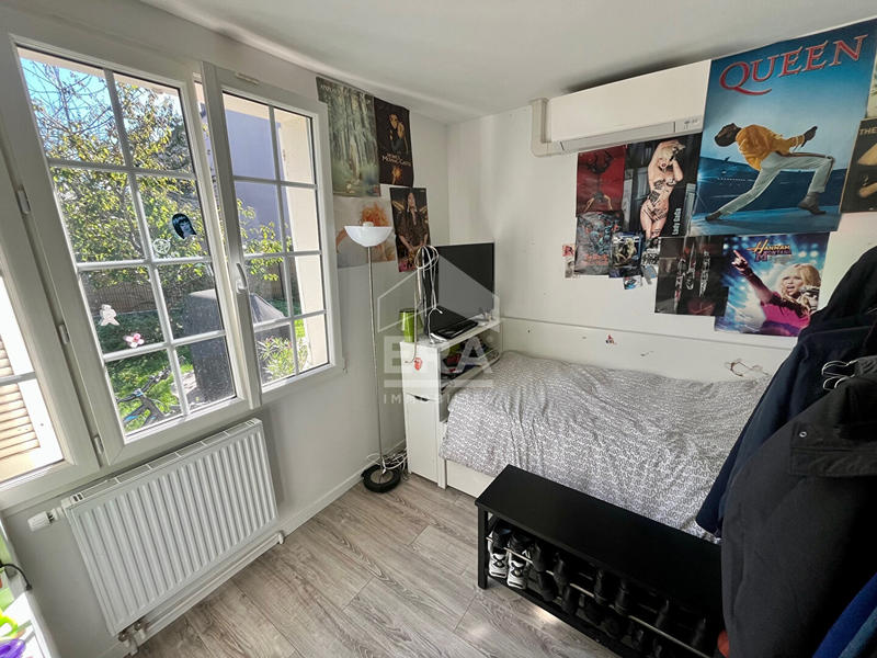 Maison - 207 m² - 9 pièces