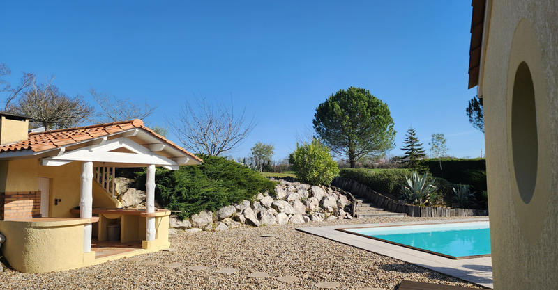 Maison - 158 m² - 6 pièces