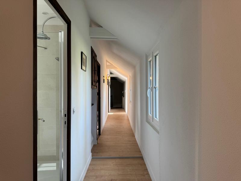 Maison - 294 m² - 10 pièces