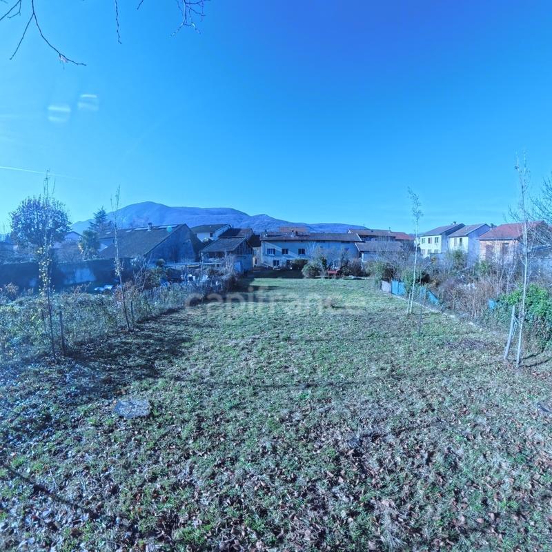 Terrain constructible - 891 m²