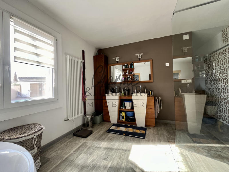 Villa - 170 m² - 9 pièces