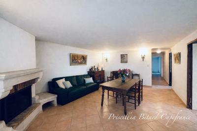 Maison - 231 m² - 8 pièces