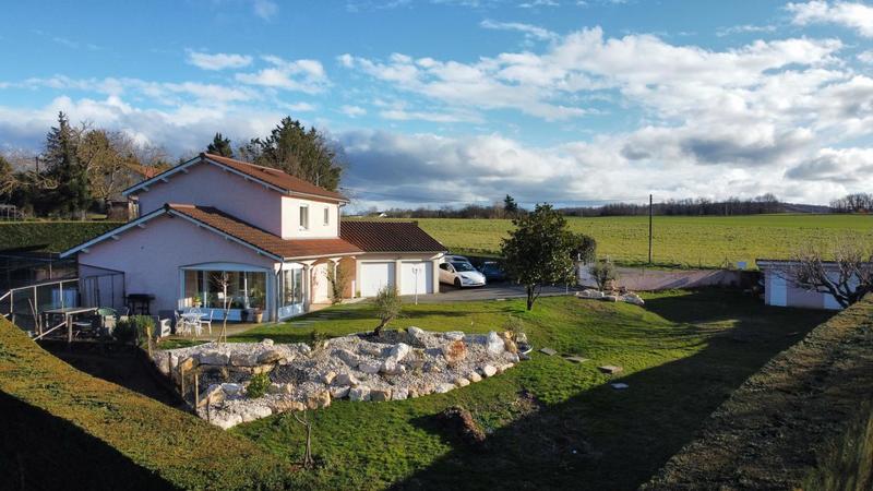 Maison - 120 m² - 5 pièces