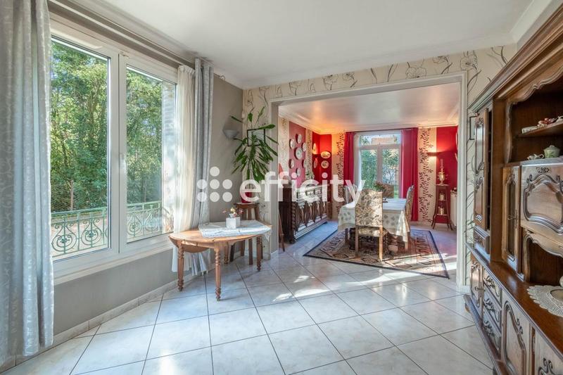 Pavillon - 130 m² - 6 pièces