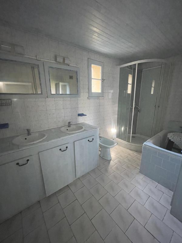 Maison - 149 m² - 8 pièces