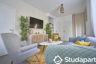 Chambre - 11 m² - 1 pièce