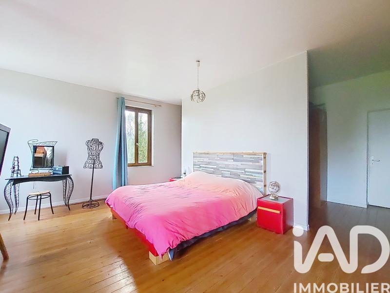 Maison - 219 m² - 8 pièces