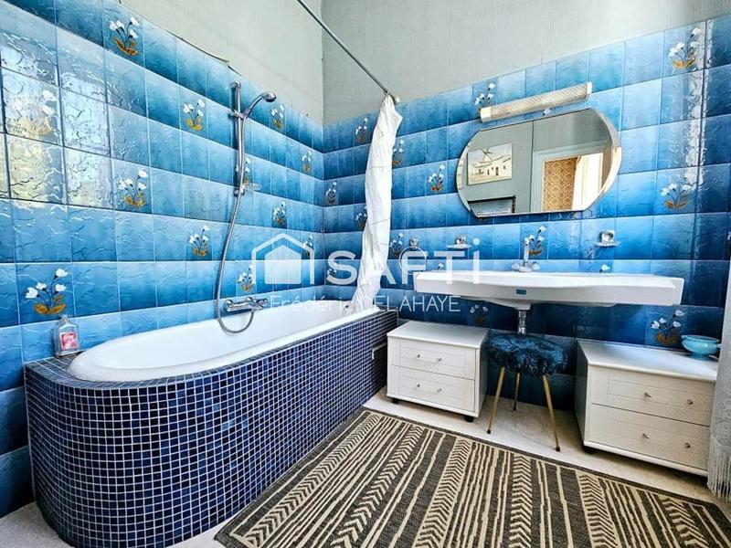 Maison - 198 m² - 6 pièces