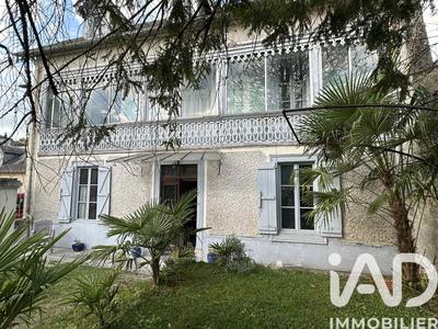 Maison - 192 m² - 6 pièces
