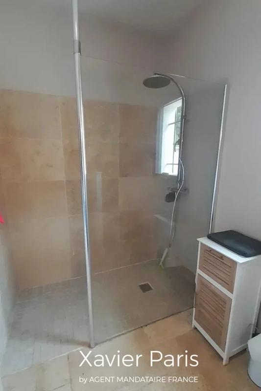 Maison - 228 m² - 7 pièces