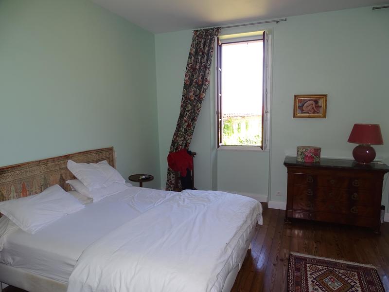 Maison de maîtres - 422 m² - 12 pièces