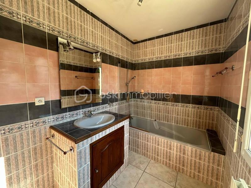 Maison - 117 m² - 4 pièces