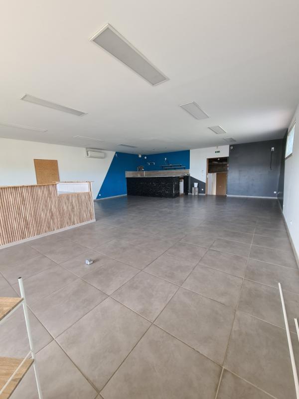 Local commercial - 110 m²