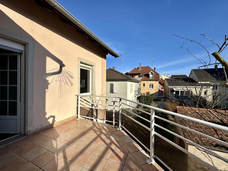 Appartement - 107 m² - 5 pièces