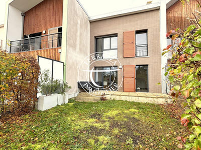 Maison - 96 m² - 5 pièces