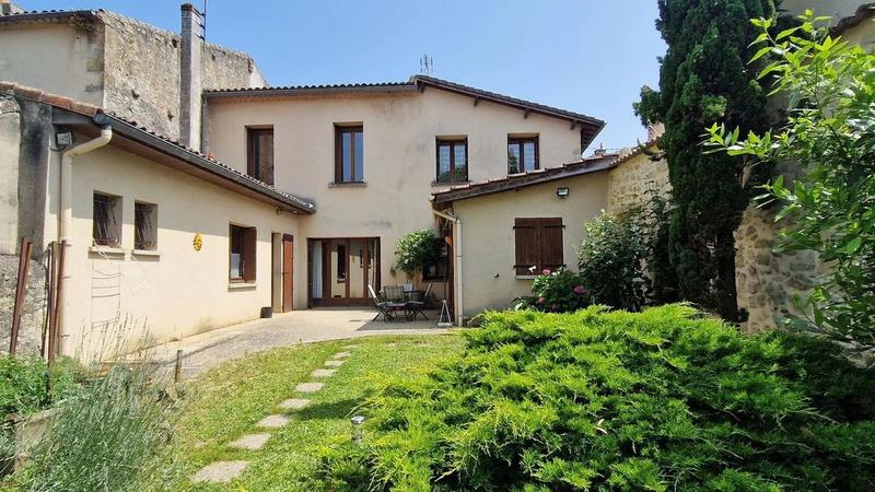 Maison - 192 m² - 7 pièces