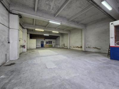 Entrepôt - 225 m²