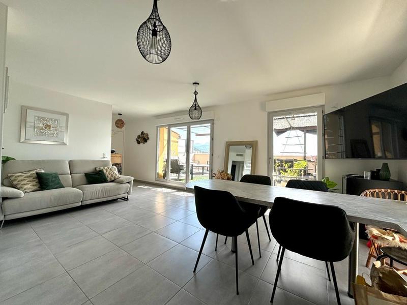 Penthouse - 67 m² - 3 pièces