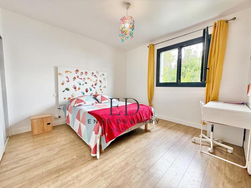 Maison - 174 m² - 7 pièces