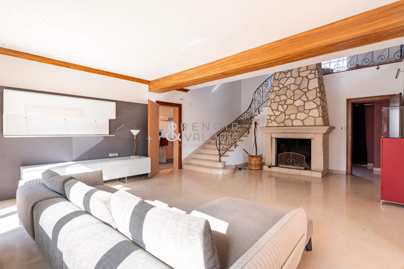 Maison ancienne - 265 m² - 11 pièces