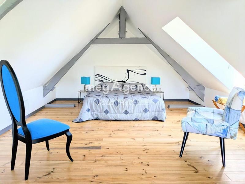 Maison - 458 m² - 11 pièces