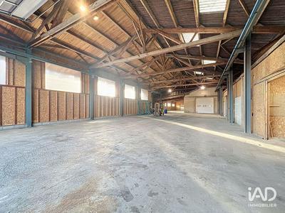 Local commercial - 2 460 m²