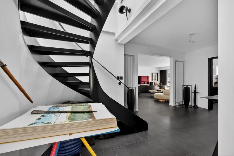 Appartement - 145 m² - 5 pièces