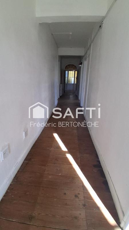 Maison - 250 m² - 7 pièces