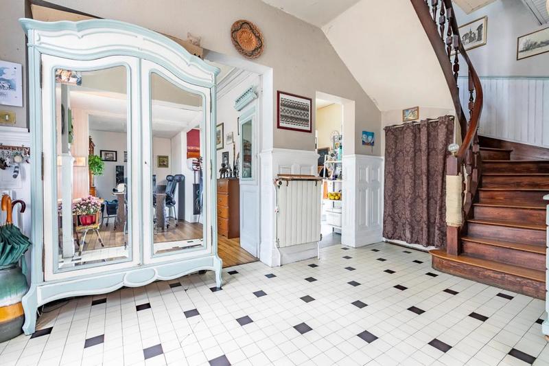 Maison - 171 m² - 10 pièces