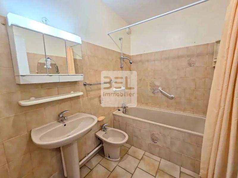 Appartement - 76 m² - 3 pièces