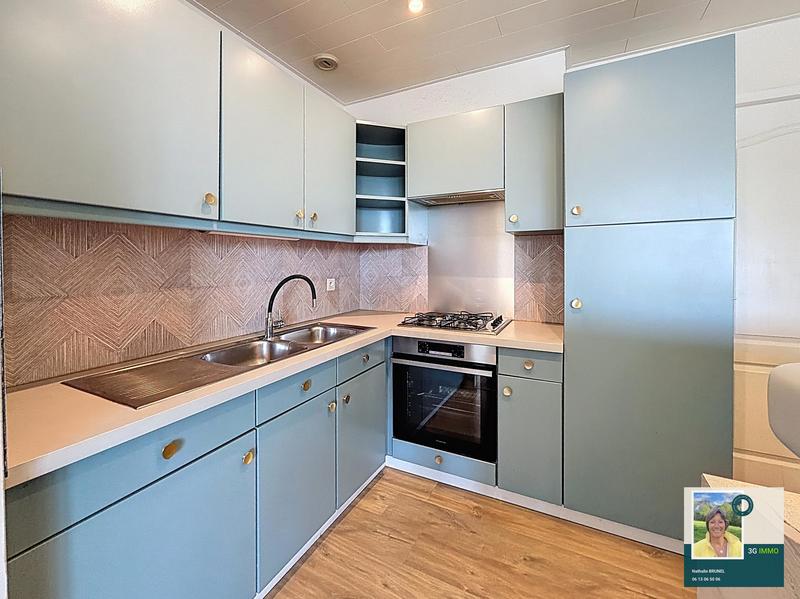 Appartement - 81 m² - 6 pièces