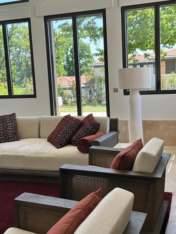 Villa - 353 m² - 8 pièces