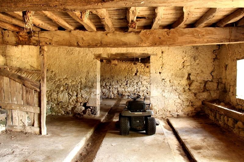 Propriété - 800 m² - 9 pièces