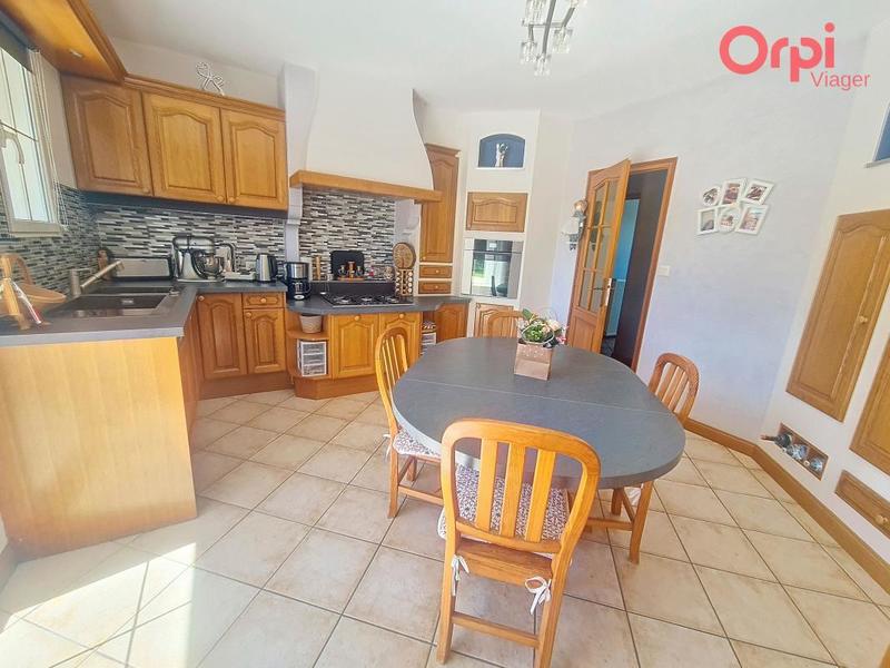 Maison - 199 m² - 7 pièces