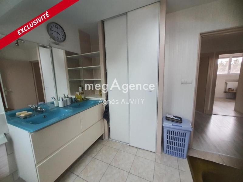 Maison traditionnelle - 132 m² - 8 pièces