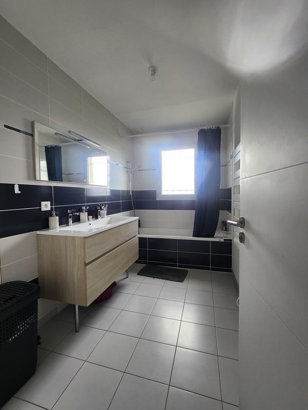 Maison - 88 m² - 5 pièces